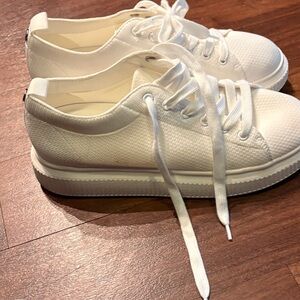 BP White Textured Women's Sneakers